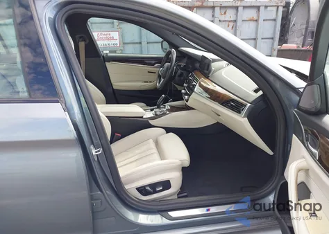 2019 BMW 540I из США, поврежденный, VIN WBAJE5C56KWW40513